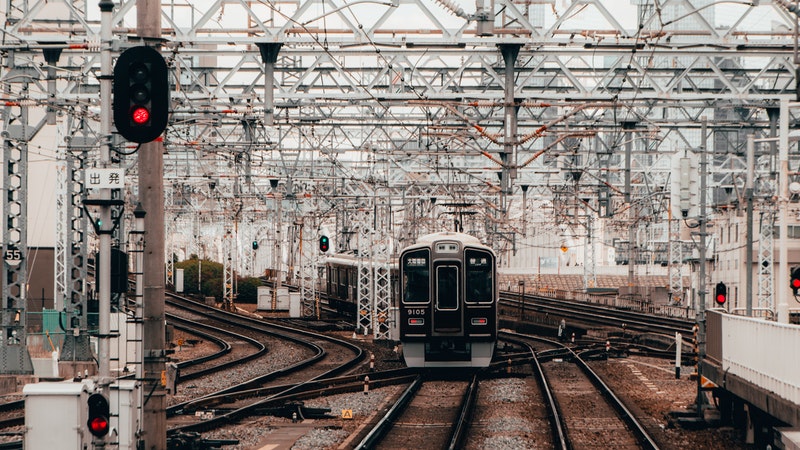 Which train stations are the worst in the UK for delays?